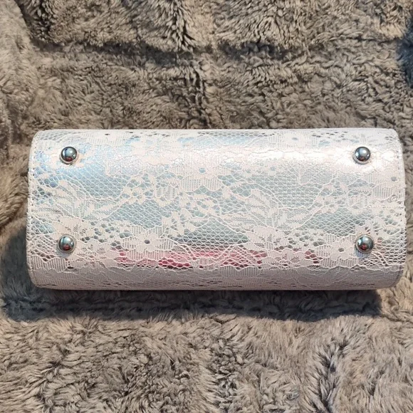 Nina Audra  Vintage Style White Lace Clutch - Picture 3 of 3